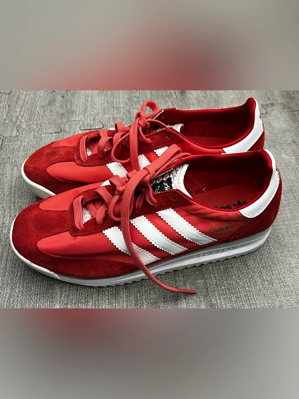 adidas Men’s Scarlet Red/White Lace-Up Low Top Athletic Sneakers Solid IH8081